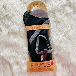 Fit Kicks athletic foldable shoe, Sz. 6